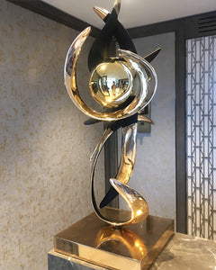 Golden "Taurus" contemporary bronze sculpture by Gianfranco Meggiato - BOCCARA ART Online Store
